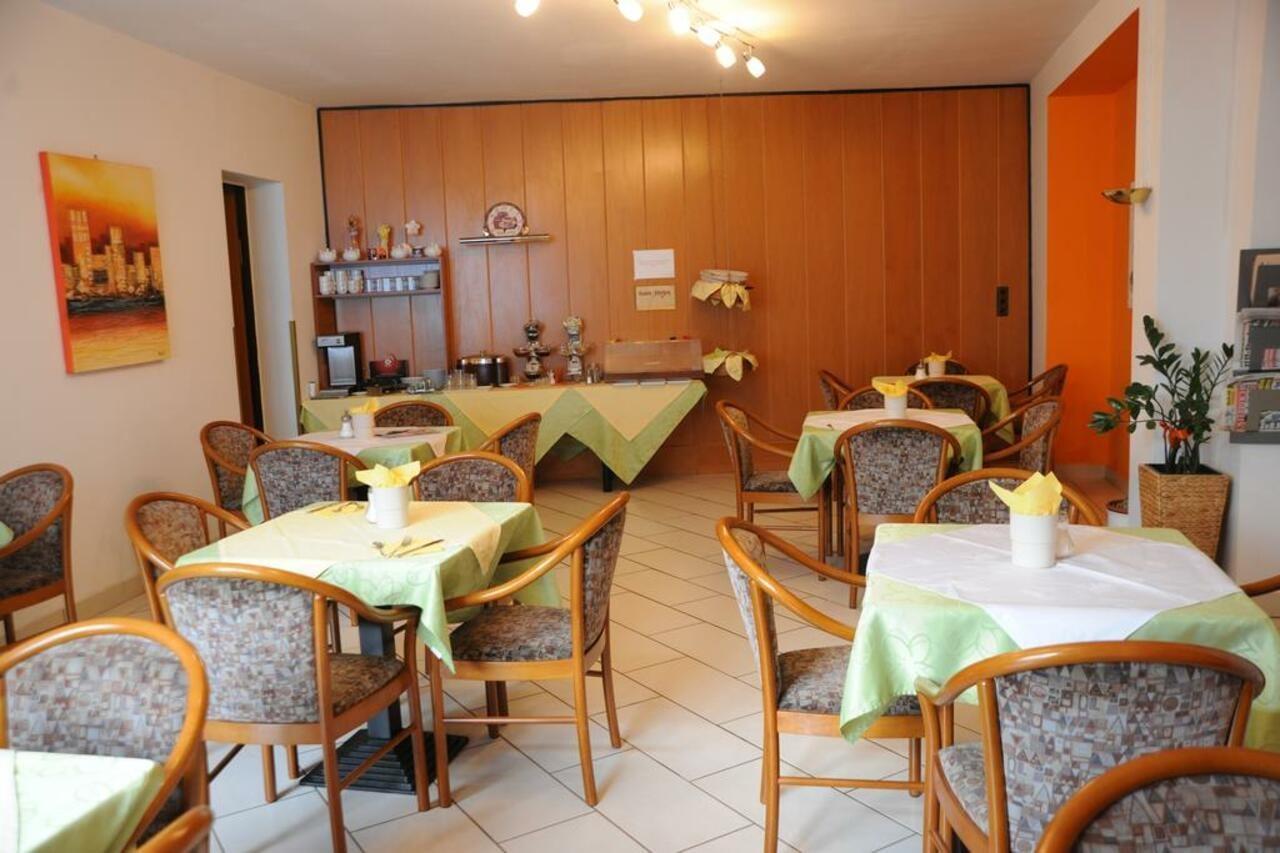 Pension Erlaa Viena Exterior foto