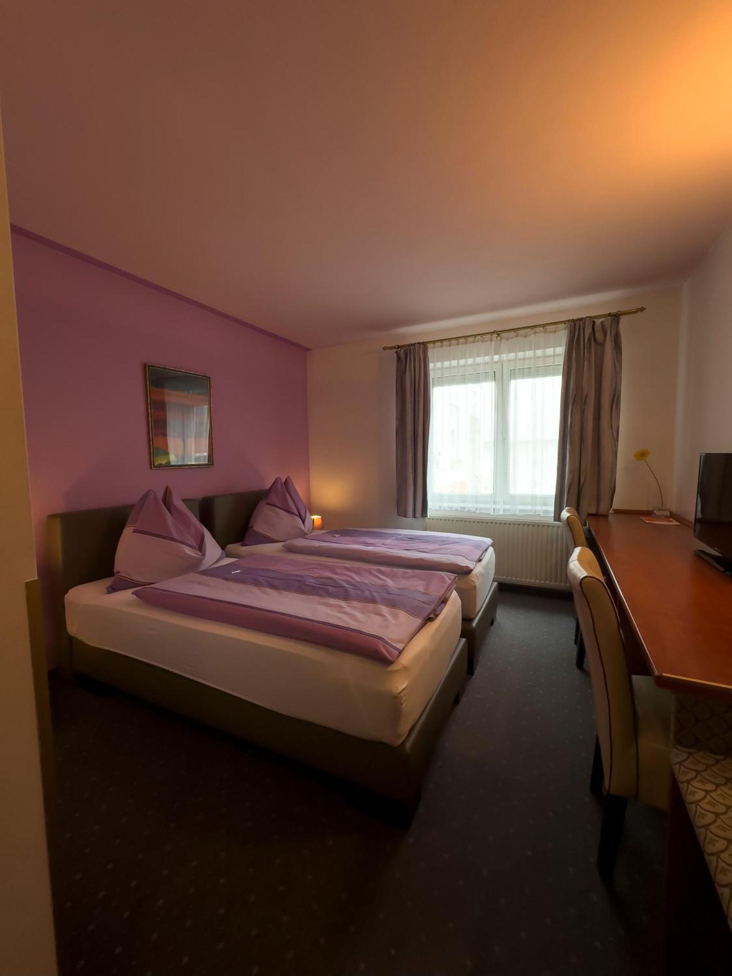 Pension Erlaa Viena Exterior foto