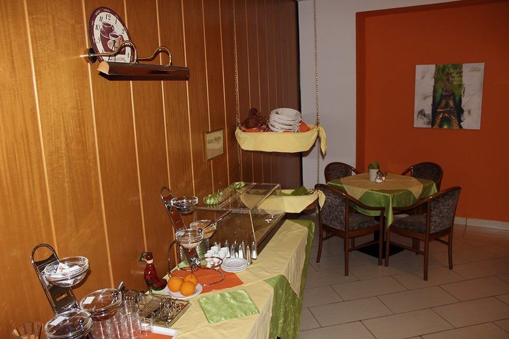 Pension Erlaa Viena Exterior foto